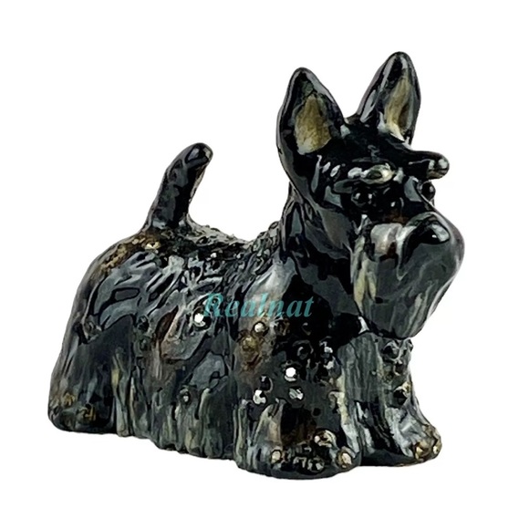 JAY STRONGWATER SEATED MINI SCOTTIE DOG FIGURINE LTD 204 of 500 SWAROVSKI
5064 - Picture 4 of 6